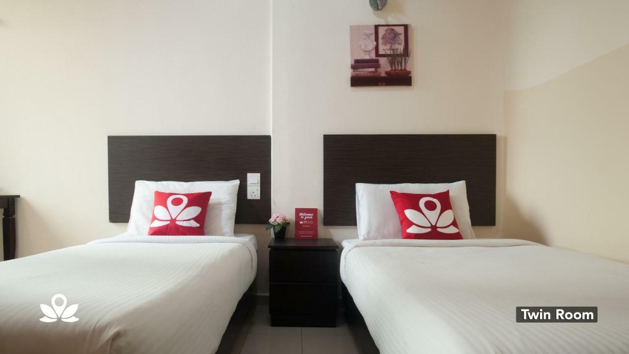 Zen Rooms Golden Star Куантан Екстер'єр фото